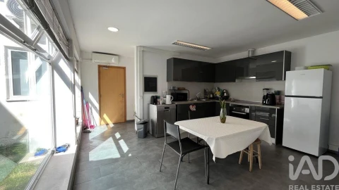 Moradia T3 para Venda em Santo Antonio dos Olivais