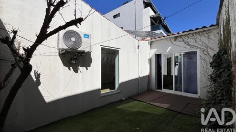 Moradia T3 para Venda em Santo Antonio dos Olivais