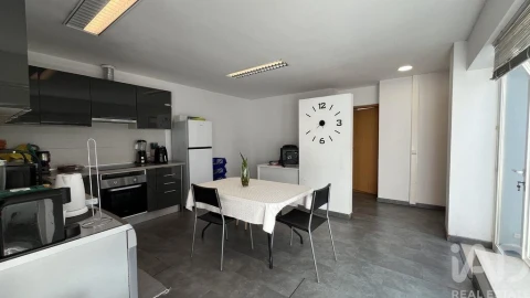 Moradia T3 para Venda em Santo Antonio dos Olivais