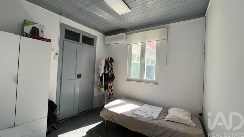 Moradia T3 para Venda em Santo Antonio dos Olivais