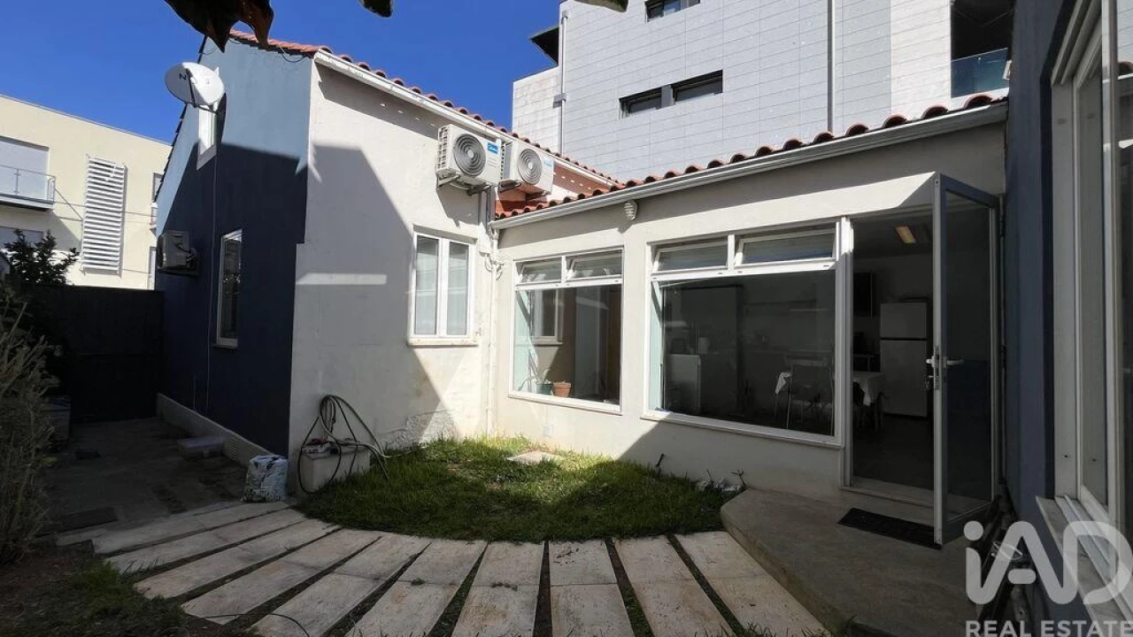 Moradia T3 para Venda em Santo Antonio dos Olivais Foto 4
