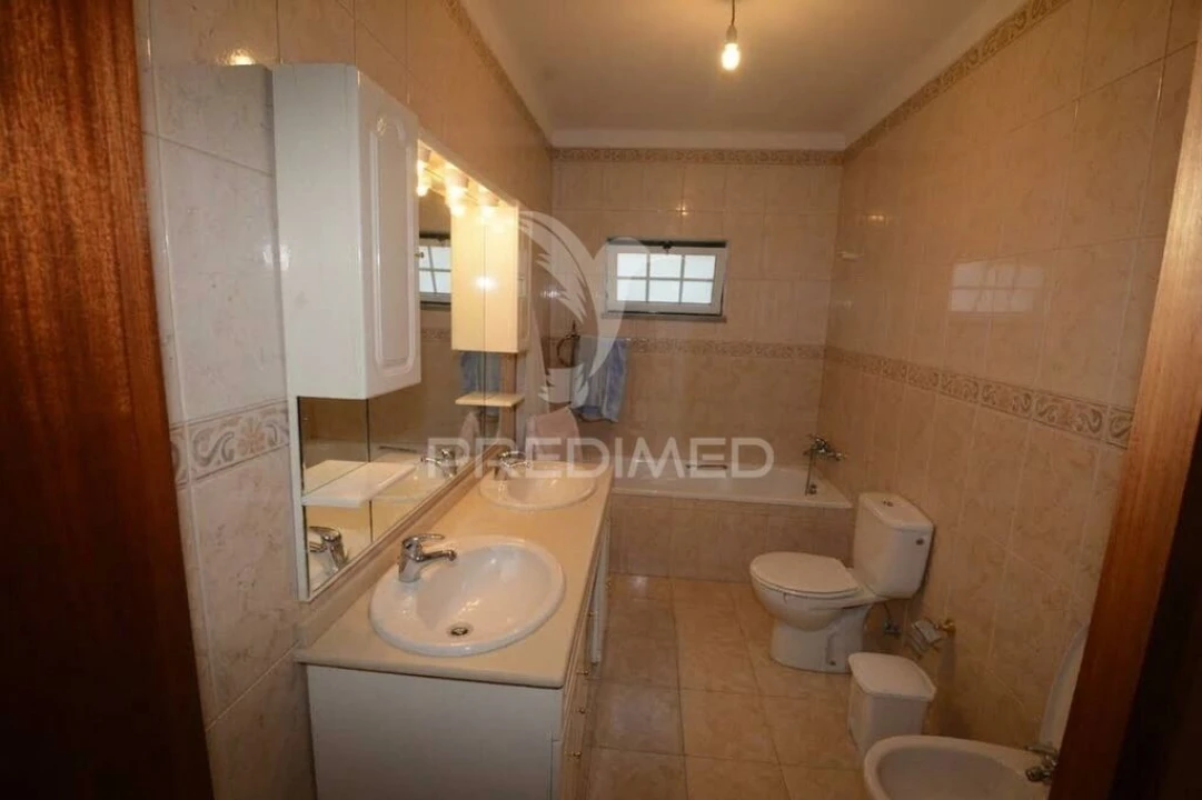 Moradia T4 para Venda em Espírito Santo, Nossa Senhora da Graça e São Simão Foto 10