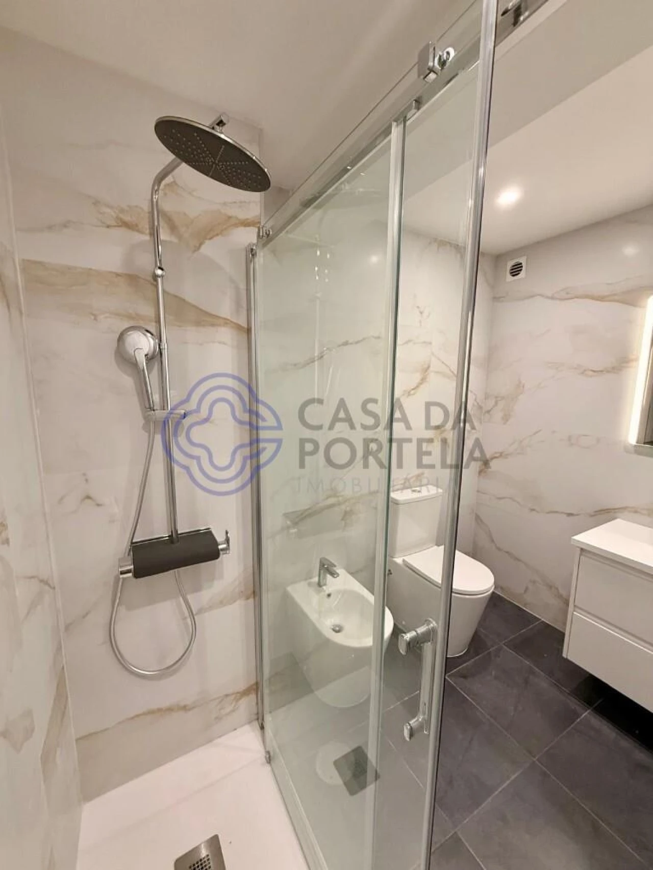 Apartamento T2 para Venda em São Mamede de Infesta e Senhora da Hora Foto 14