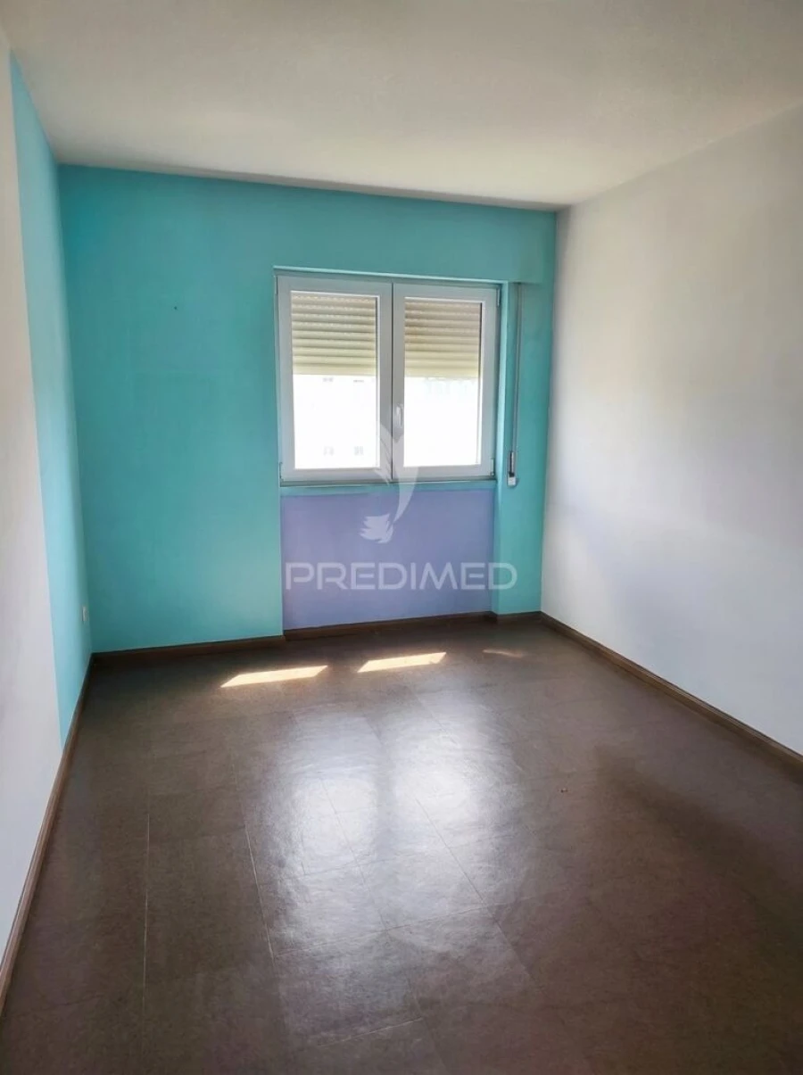 Apartamento T3 para Venda em Santo António dos Cavaleiros e Frielas Foto 13