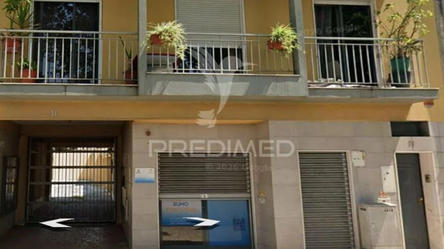 Garagem para Venda em Moita
