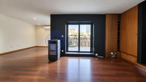 Apartamento T3 para Venda em Póvoa de Varzim, Beiriz e Argivai