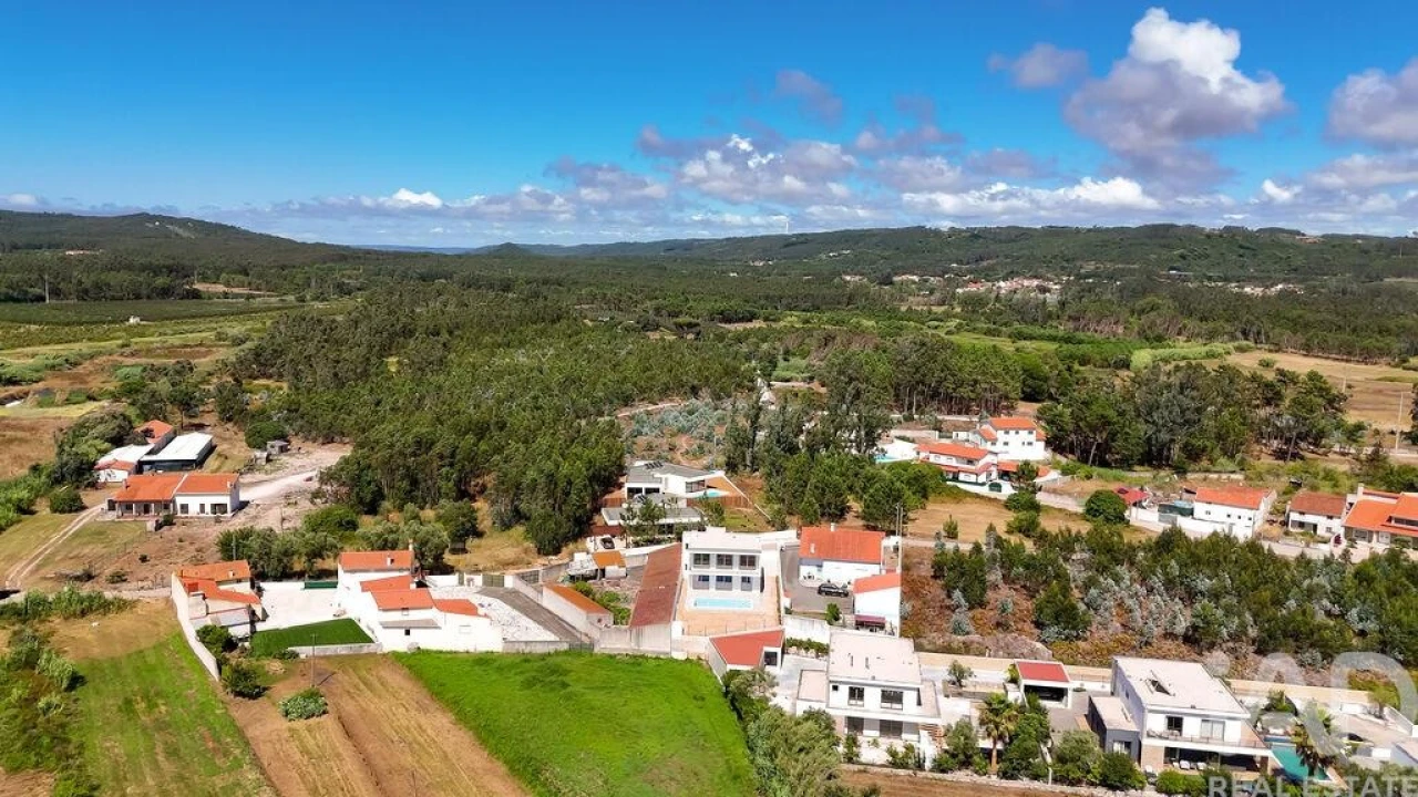 Moradia T4 para Venda em São Martinho do Porto Foto 7