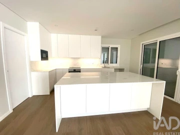 Moradia T4 para Venda em São Martinho do Porto