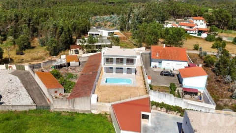 Moradia T4 para Venda em São Martinho do Porto