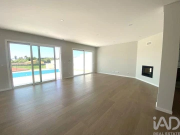 Moradia T4 para Venda em São Martinho do Porto