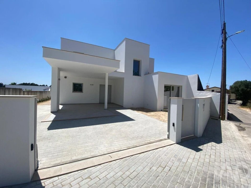 Moradia T4 para Venda em São Martinho do Porto Foto 28