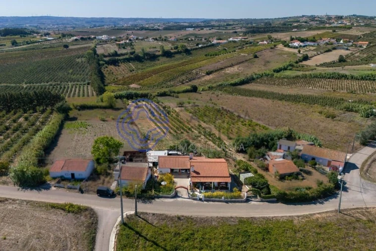 Moradia T2 para Venda em Carvalhal Foto 3