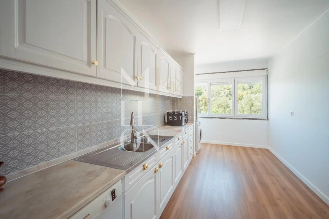 Apartamento T3 para Venda em Cascais e Estoril Foto 2