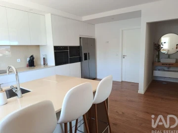 Moradia T3 para Venda em Avessadas e Rosém