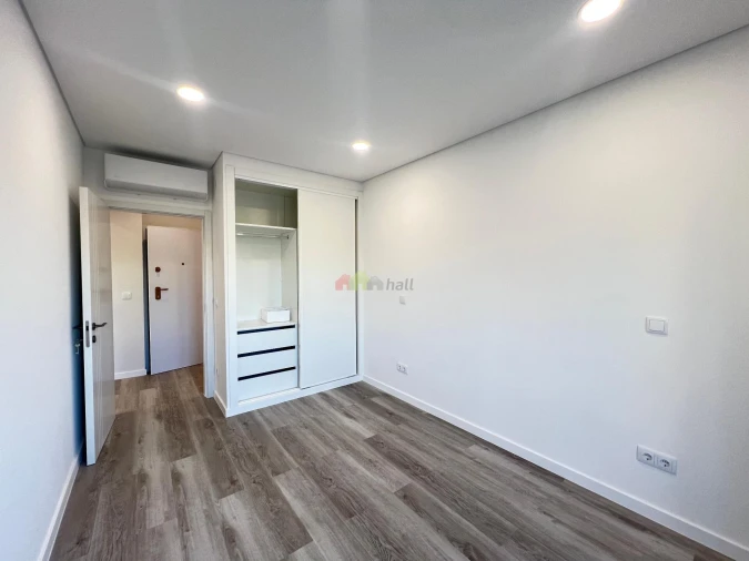 Apartamento T2 para Venda em Corroios Foto 9