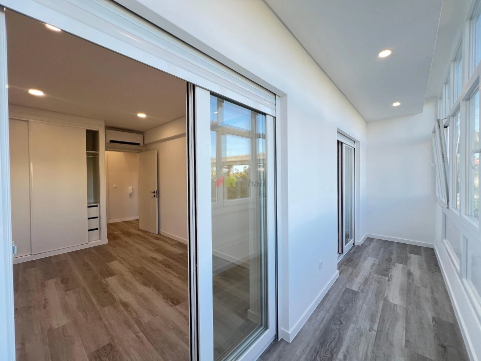 Apartamento T2 para Venda em Corroios Foto 12