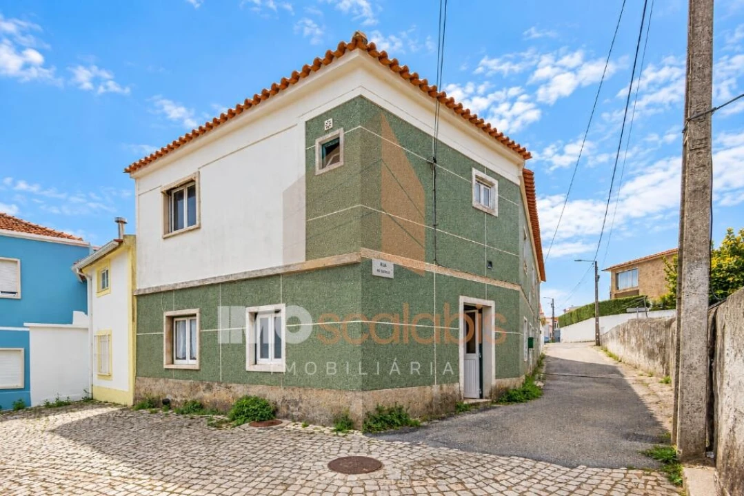 Moradia T4 para Venda em Tornada e Salir do Porto Foto 3