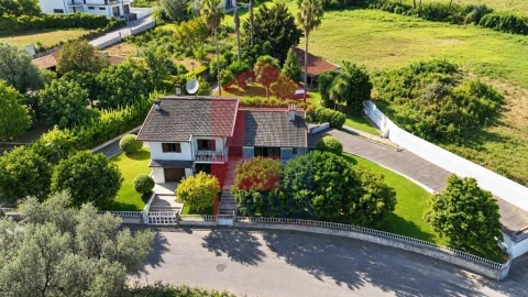 Moradia T5 para Venda em Oriz (Santa Marinha) e Oriz (São Miguel)