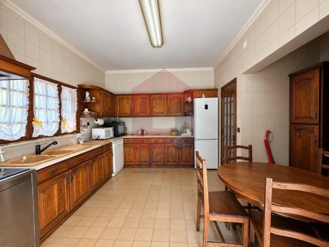 Moradia T5 para Venda em Oriz (Santa Marinha) e Oriz (São Miguel) Foto 5