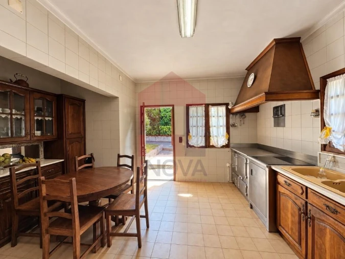 Moradia T5 para Venda em Oriz (Santa Marinha) e Oriz (São Miguel) Foto 6