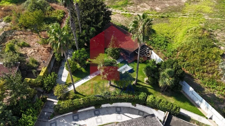 Moradia T5 para Venda em Oriz (Santa Marinha) e Oriz (São Miguel) Foto 37