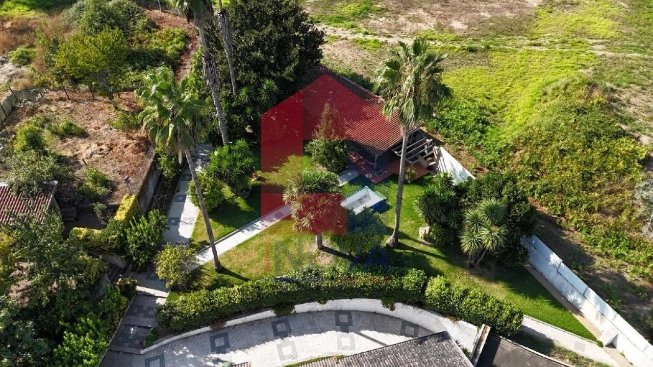 Moradia T5 para Venda em Oriz (Santa Marinha) e Oriz (São Miguel) Foto 37