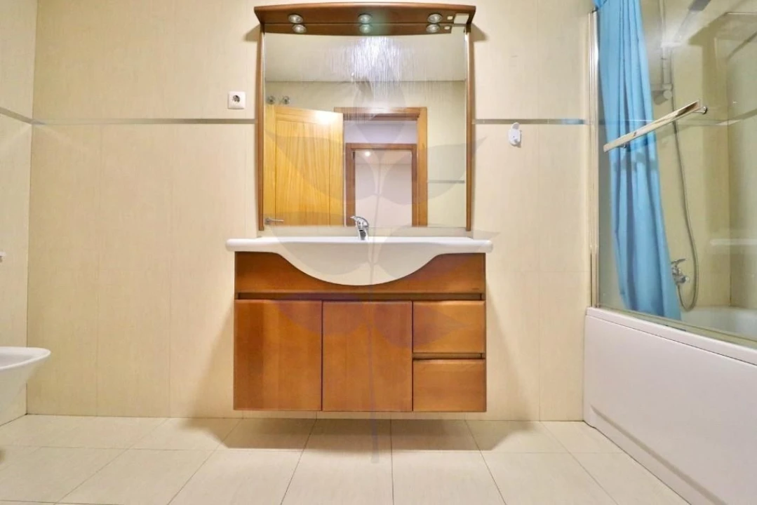 Apartamento T1 para Venda em Nogueira, Fraião e Lamaçães Foto 20