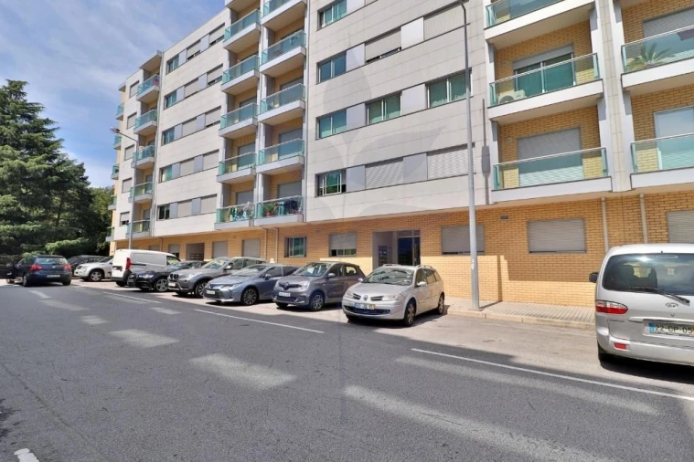 Apartamento T1 para Venda em Nogueira, Fraião e Lamaçães Foto 12