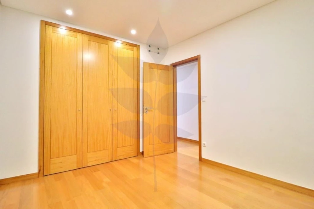 Apartamento T1 para Venda em Nogueira, Fraião e Lamaçães Foto 8