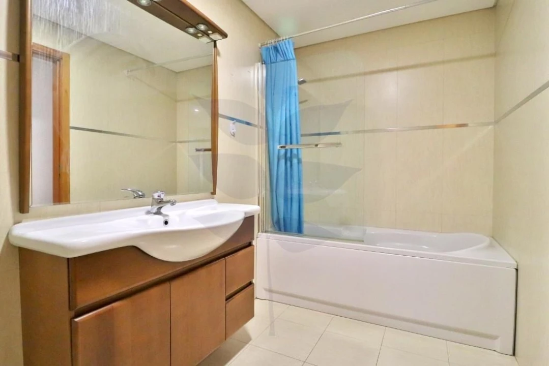 Apartamento T1 para Venda em Nogueira, Fraião e Lamaçães Foto 11