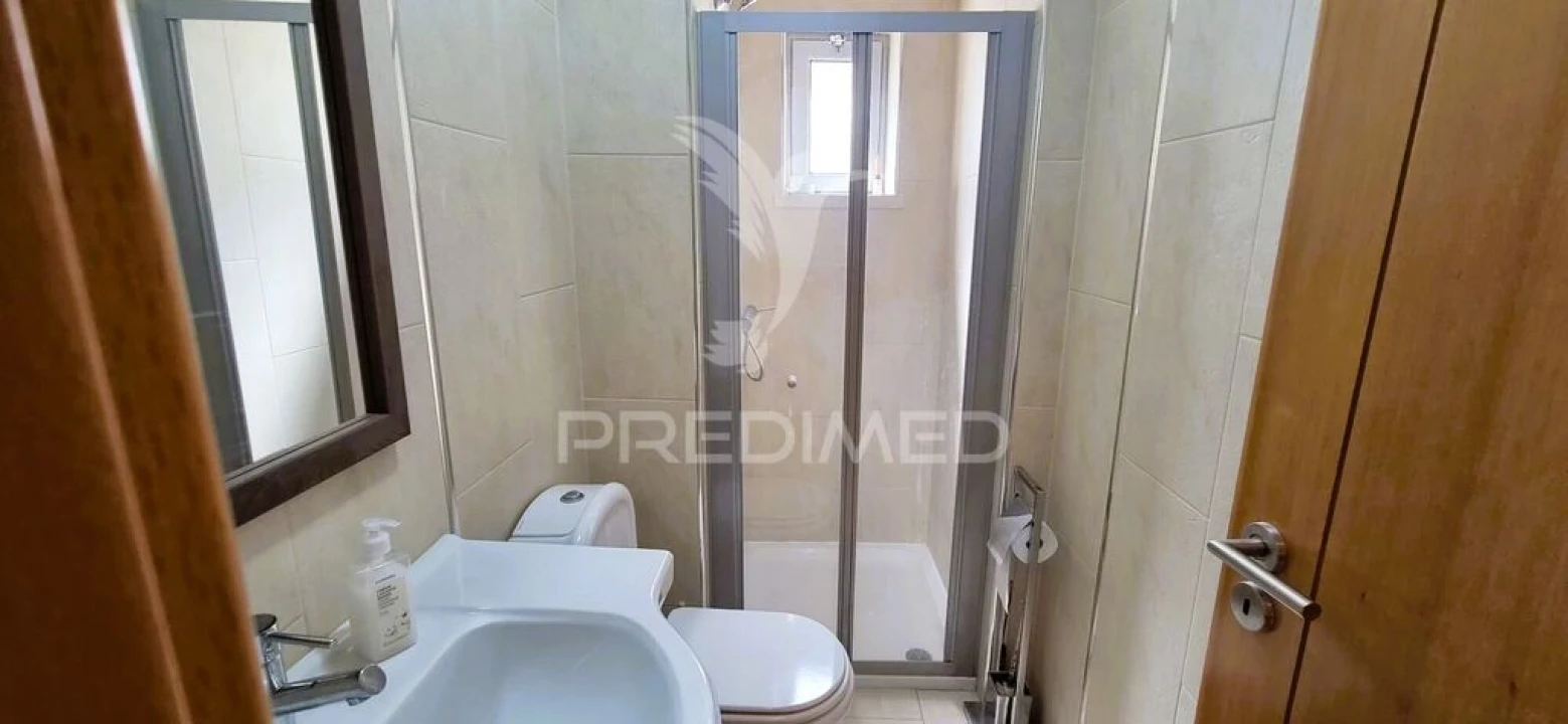 Apartamento T1 para Venda em Nazare Foto 4