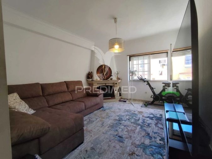 Apartamento T2 para Venda em Seixal, Arrentela e Aldeia de Paio Pires Foto 4