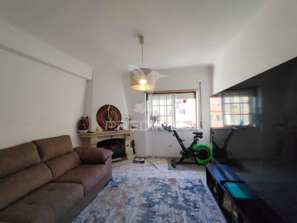 Apartamento T2 para Venda em Seixal, Arrentela e Aldeia de Paio Pires Foto 2