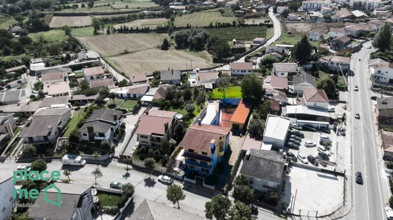 Moradia T4 para Venda em Palmeira Foto 1