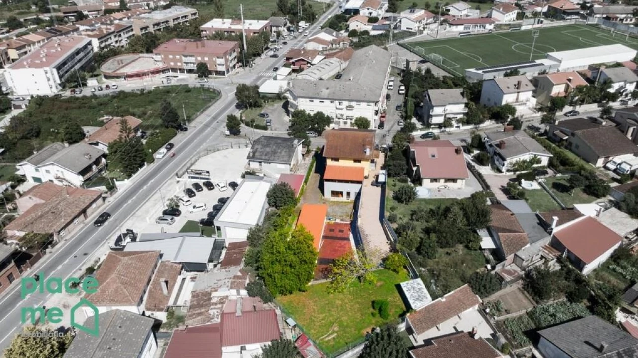 Moradia T4 para Venda em Palmeira Foto 54