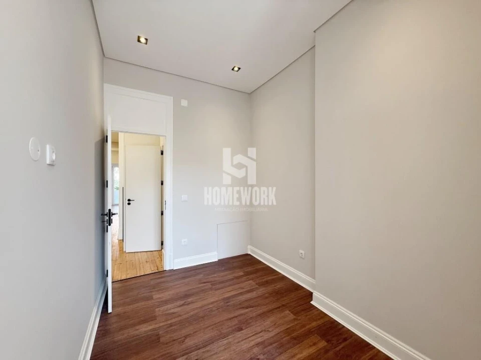 Apartamento T3 para Venda em Areeiro Foto 45
