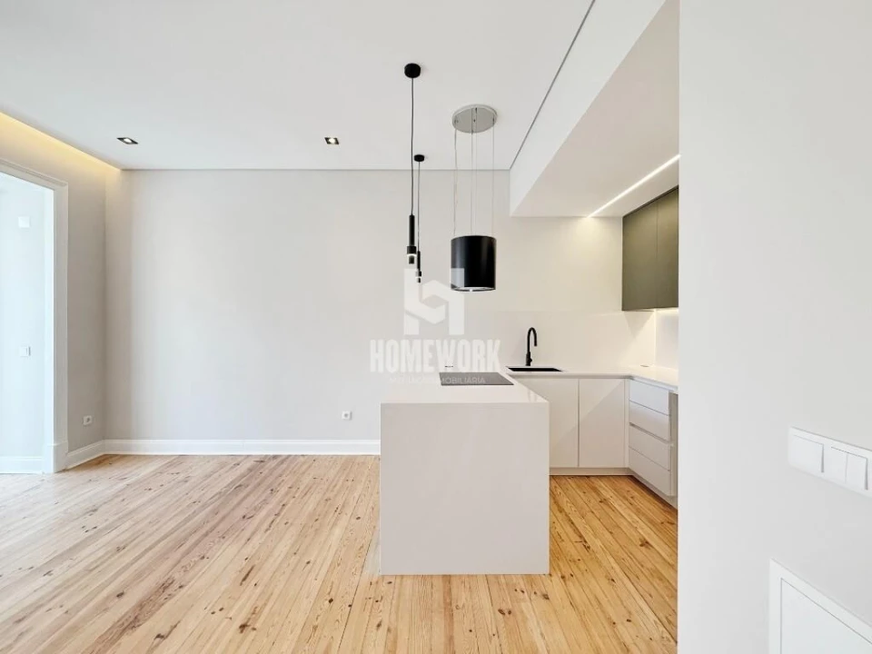 Apartamento T3 para Venda em Areeiro Foto 3
