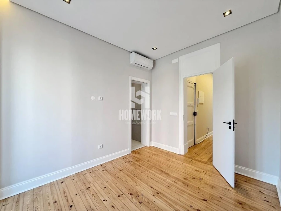 Apartamento T3 para Venda em Areeiro Foto 22