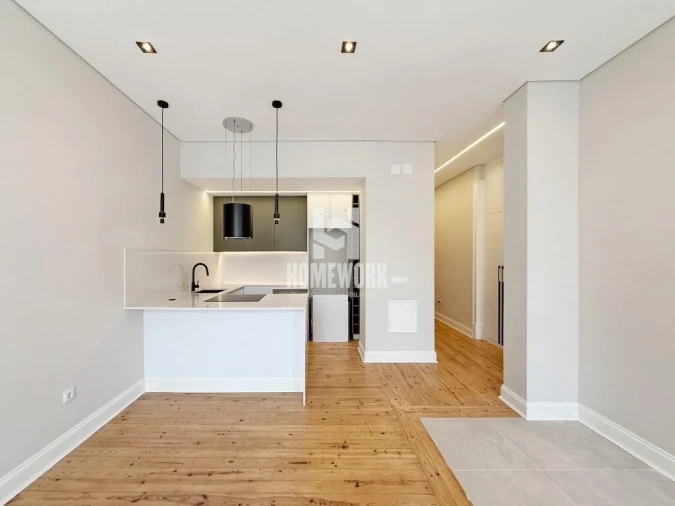 Apartamento T3 para Venda em Areeiro Foto 9
