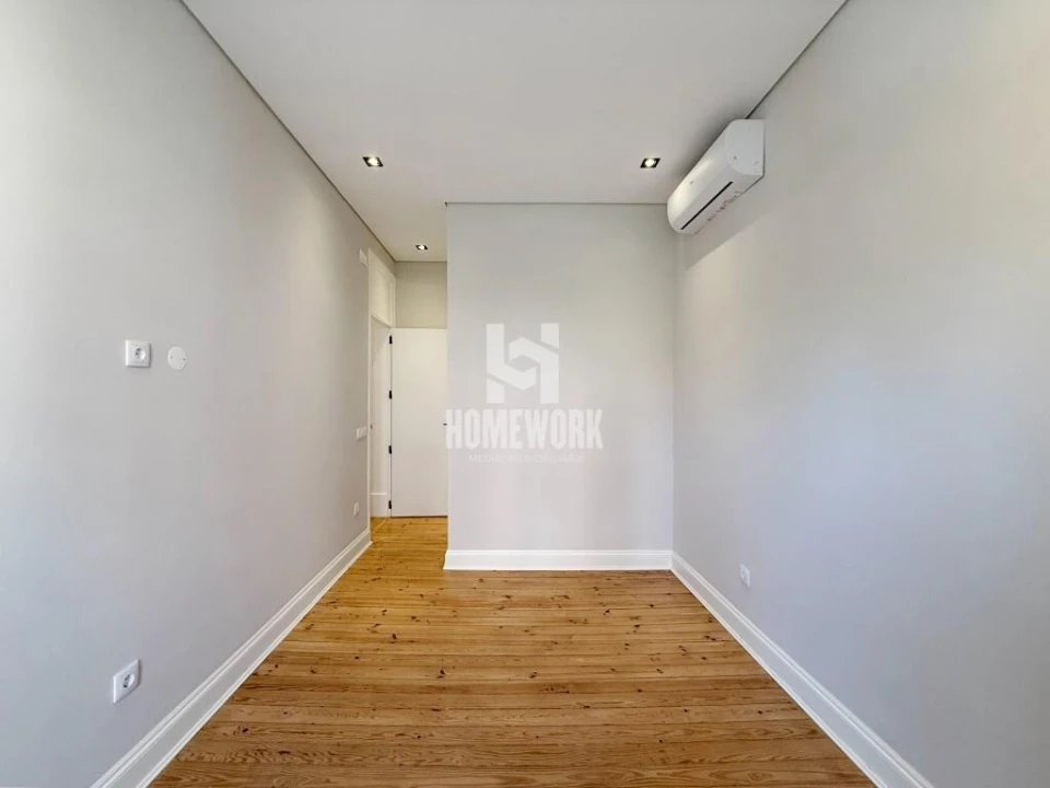 Apartamento T3 para Venda em Areeiro Foto 31