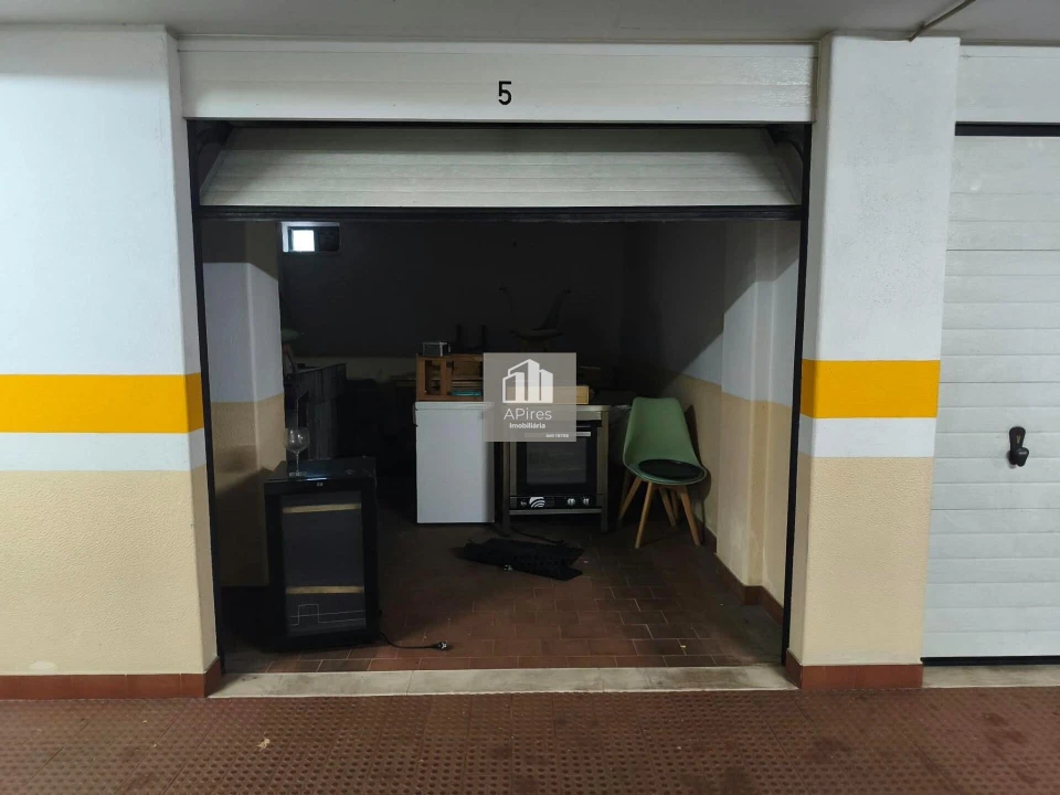 Garagem para Venda em Costa da Caparica Foto 2