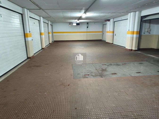 Garagem para Venda em Costa da Caparica Foto 7