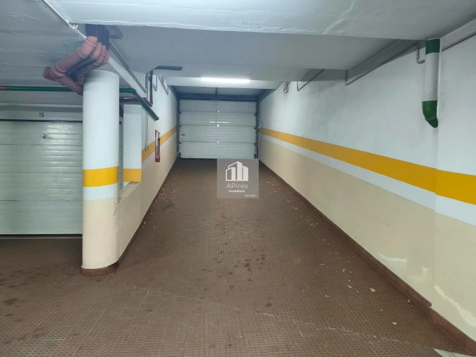 Garagem para Venda em Costa da Caparica Foto 5