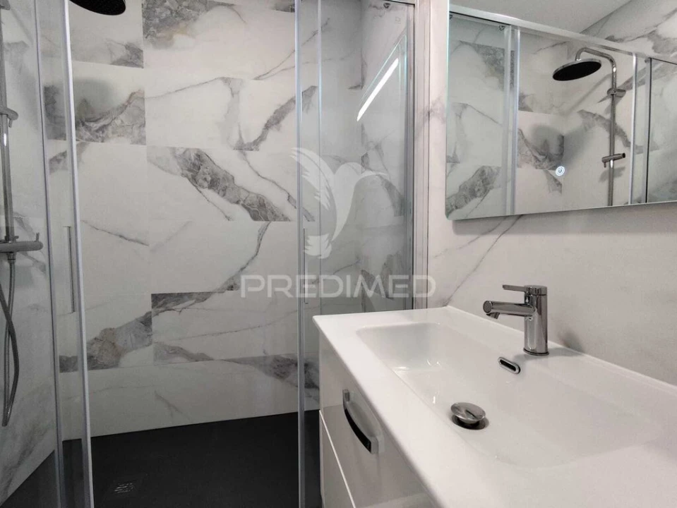 Apartamento T3 para Venda em Seixal, Arrentela e Aldeia de Paio Pires Foto 18