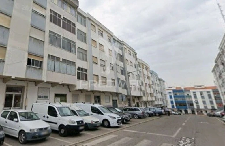 Apartamento T3 para Venda em Seixal, Arrentela e Aldeia de Paio Pires Foto 3