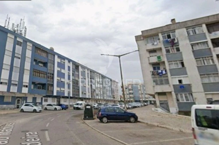 Apartamento T3 para Venda em Seixal, Arrentela e Aldeia de Paio Pires Foto 4