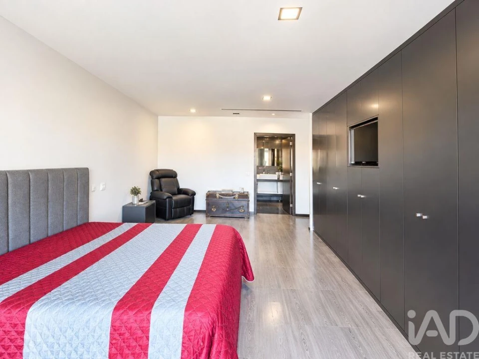 Moradia T3 para Venda em Vila Verde e Barbudo Foto 8