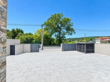 Moradia T3 para Venda em Vila Verde e Barbudo