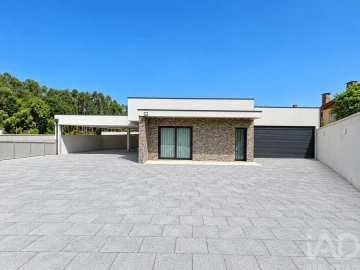 Moradia T3 para Venda em Vila Verde e Barbudo