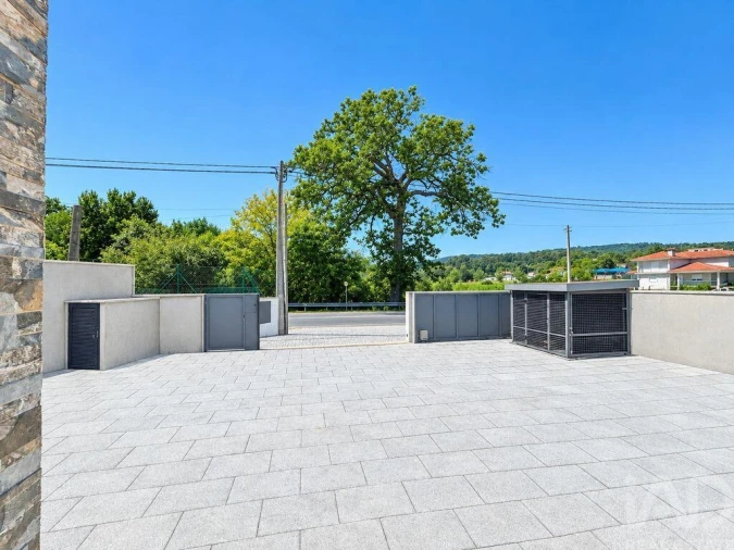 Moradia T3 para Venda em Vila Verde e Barbudo Foto 2